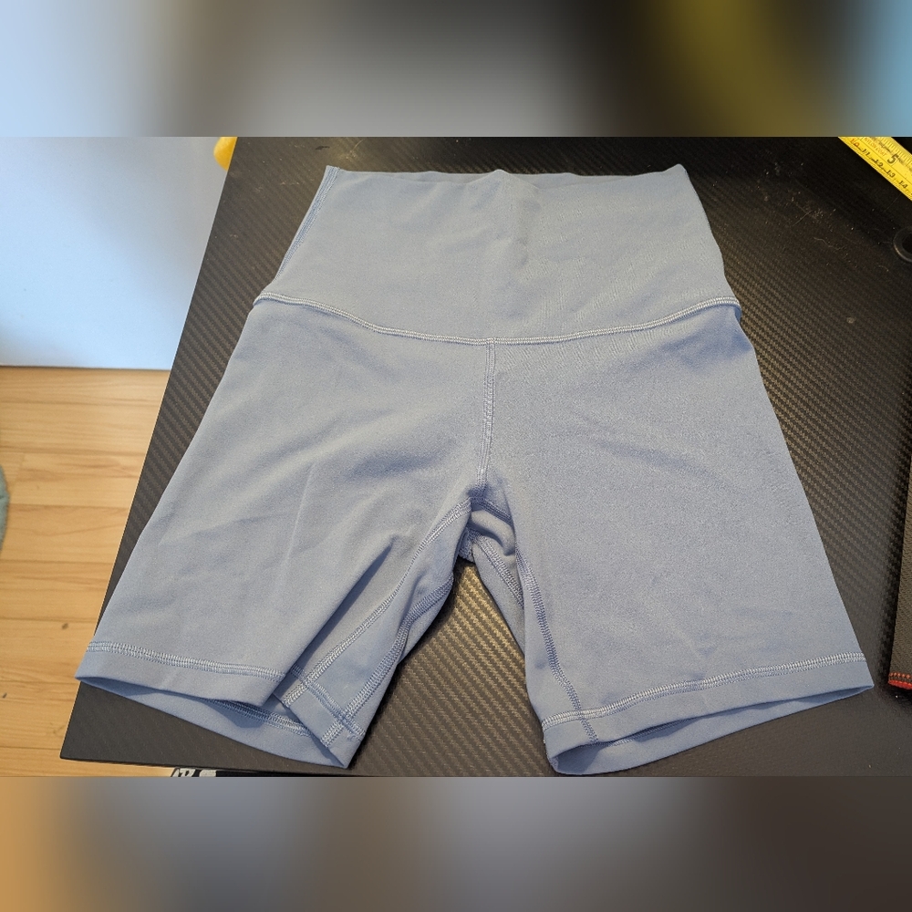 Lululemon Athletic Shorts Basically New